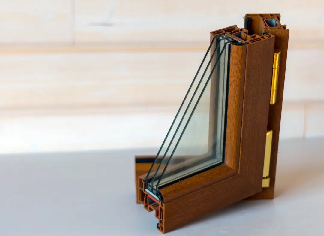 Installation de fenêtre en bois sur mesure Sauze